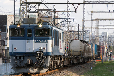 EF64-1025