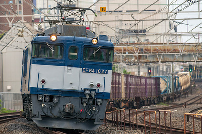 EF64-1027